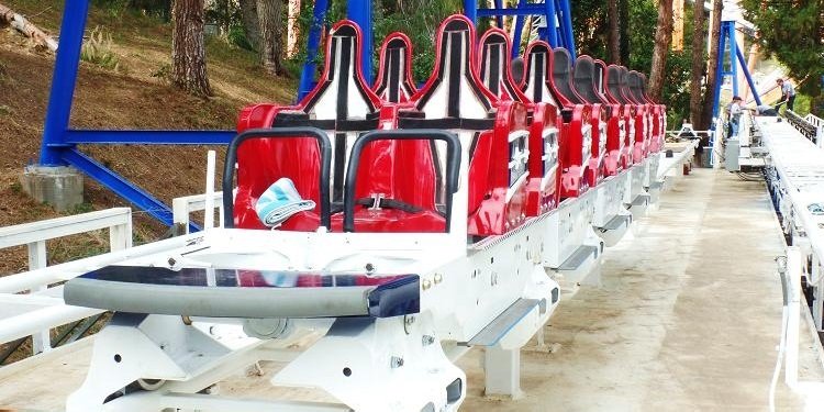 New Revolution Trains at SF Magic Mountain!